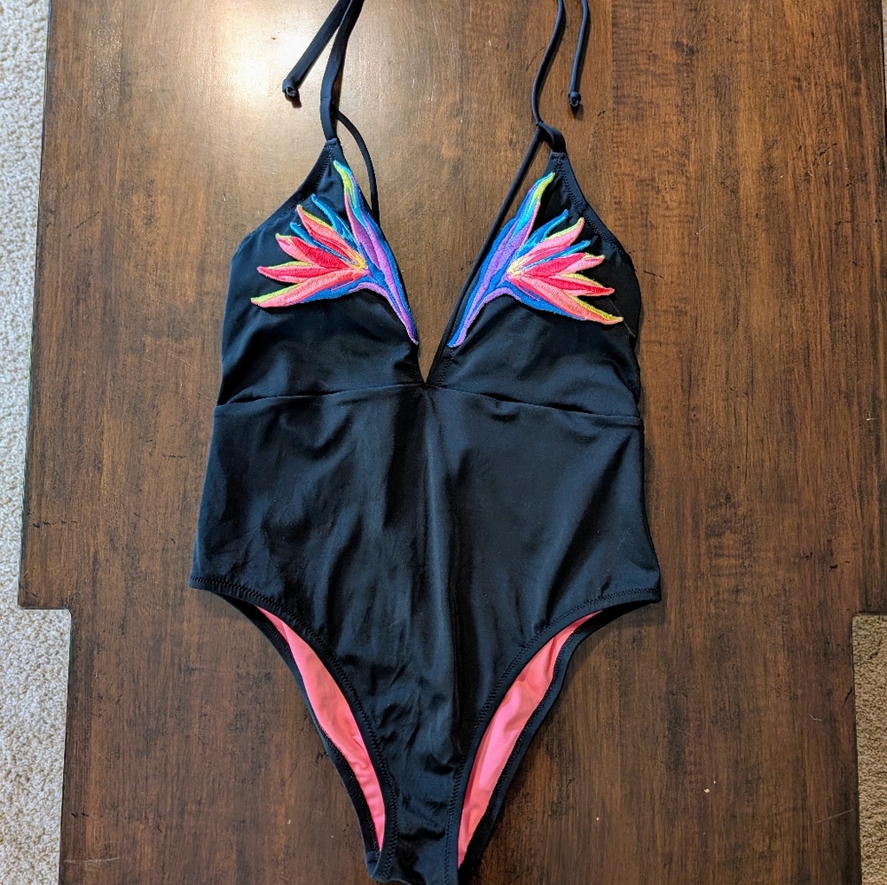 VS PINK Strappy Plunge 1-Pc. Swimsuit - Picture 3 of 10